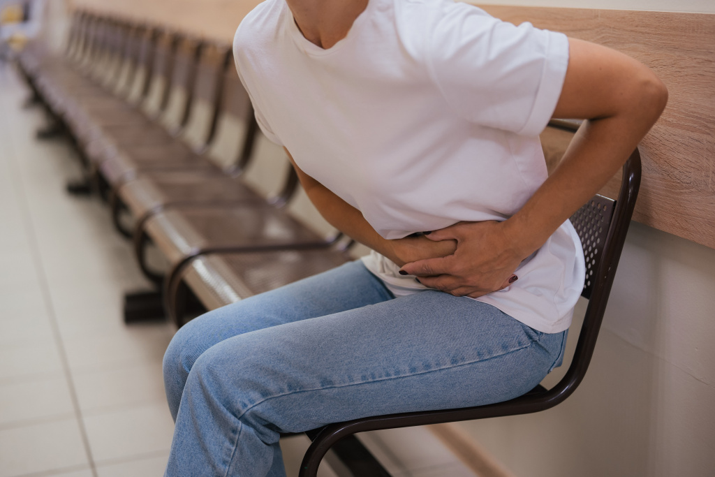 боль внизу живота