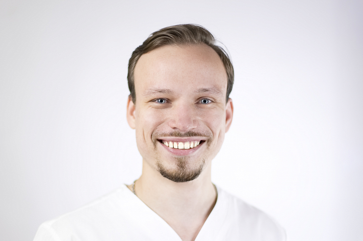 Крахмалов Юрий Юрьевич